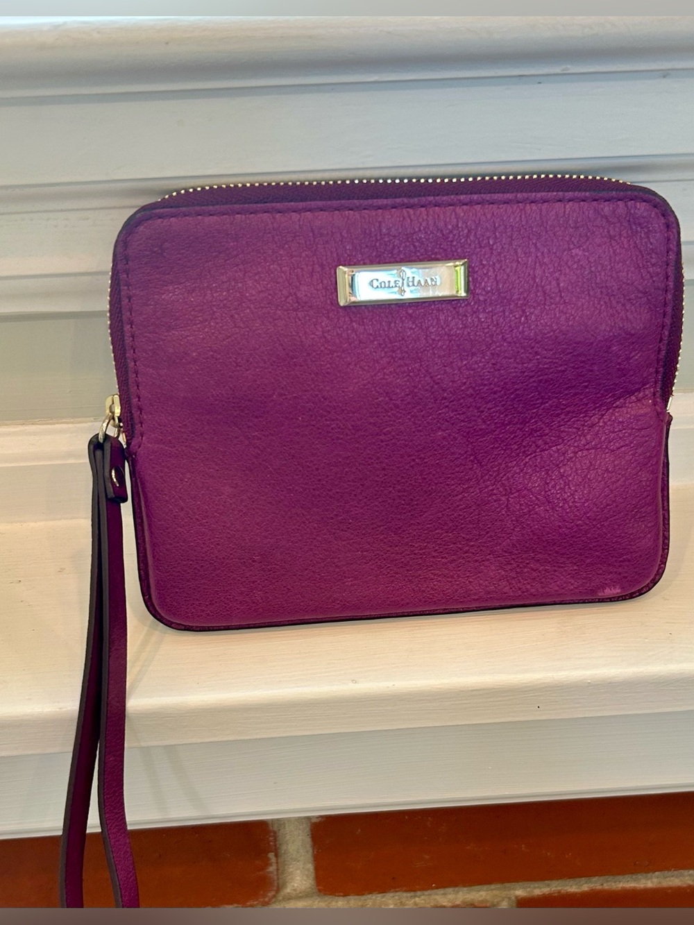 Cole Haan Deep Purple Pebbled Leather Wristlet Clutch Gold Logo Zip Pouch Womens